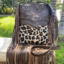 Load image into Gallery viewer, Embossed and cowhide leather crossbody/Hipster bag