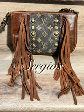 Load image into Gallery viewer, LV Curved Crossbody Hipster