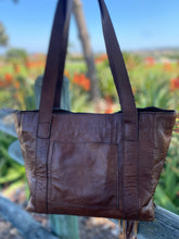 Load image into Gallery viewer, Large cowhide tote