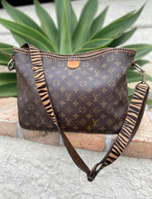 Load image into Gallery viewer, Handmade Purse & Handbags Straps Exotic Cowhides (48” length x 1.5” Wide)