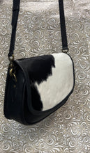 Load image into Gallery viewer, Santa Bárbara Saddle bag style with cowhide hair on