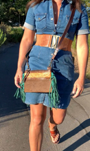 Load image into Gallery viewer, Hipster Tooled Crossbody Cellphone Carry