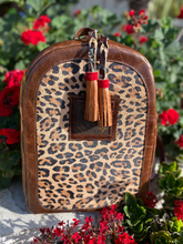 Load image into Gallery viewer, Fashionable Cheetah Backpack