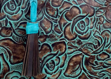 Load image into Gallery viewer, Crossbody Cellphone Carriers