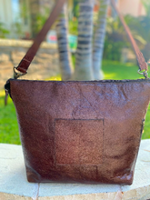 Load image into Gallery viewer, Beautiful Art by Kathy Sigle Added to Gorgeous Style Tote By Sergios Collection.