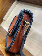 Load image into Gallery viewer, Epi Leather Saint Cloud GM
