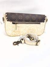 Load image into Gallery viewer, Gina
