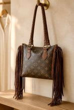 Load image into Gallery viewer, Original Popin Court LV style
