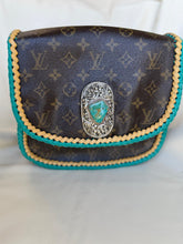 Load image into Gallery viewer, Saint Cloud GM Braided with Tibetan Silver/Turquoise Medallion
