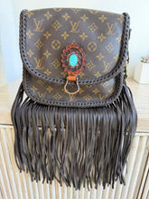 Load image into Gallery viewer, Vintage Saint Cloud large in Dark Brown leather
