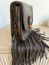 Load image into Gallery viewer, Vintage Saint Cloud large in Dark Brown leather
