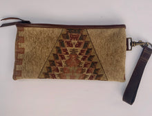 Load image into Gallery viewer, Sergios Wristlet made in Indian blanket

