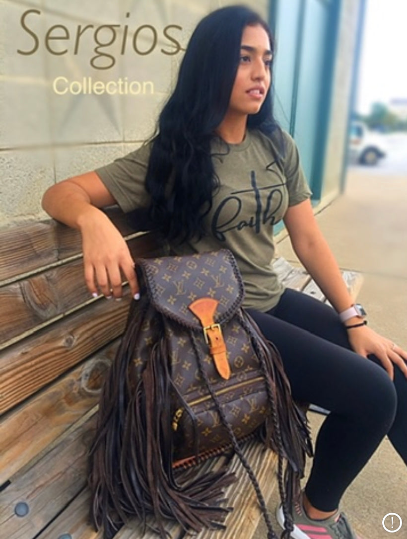 Louis Vuitton Montsouris MM. MONOGRAM