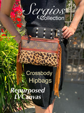 Load image into Gallery viewer, Crossbody/Hipster with frindge
