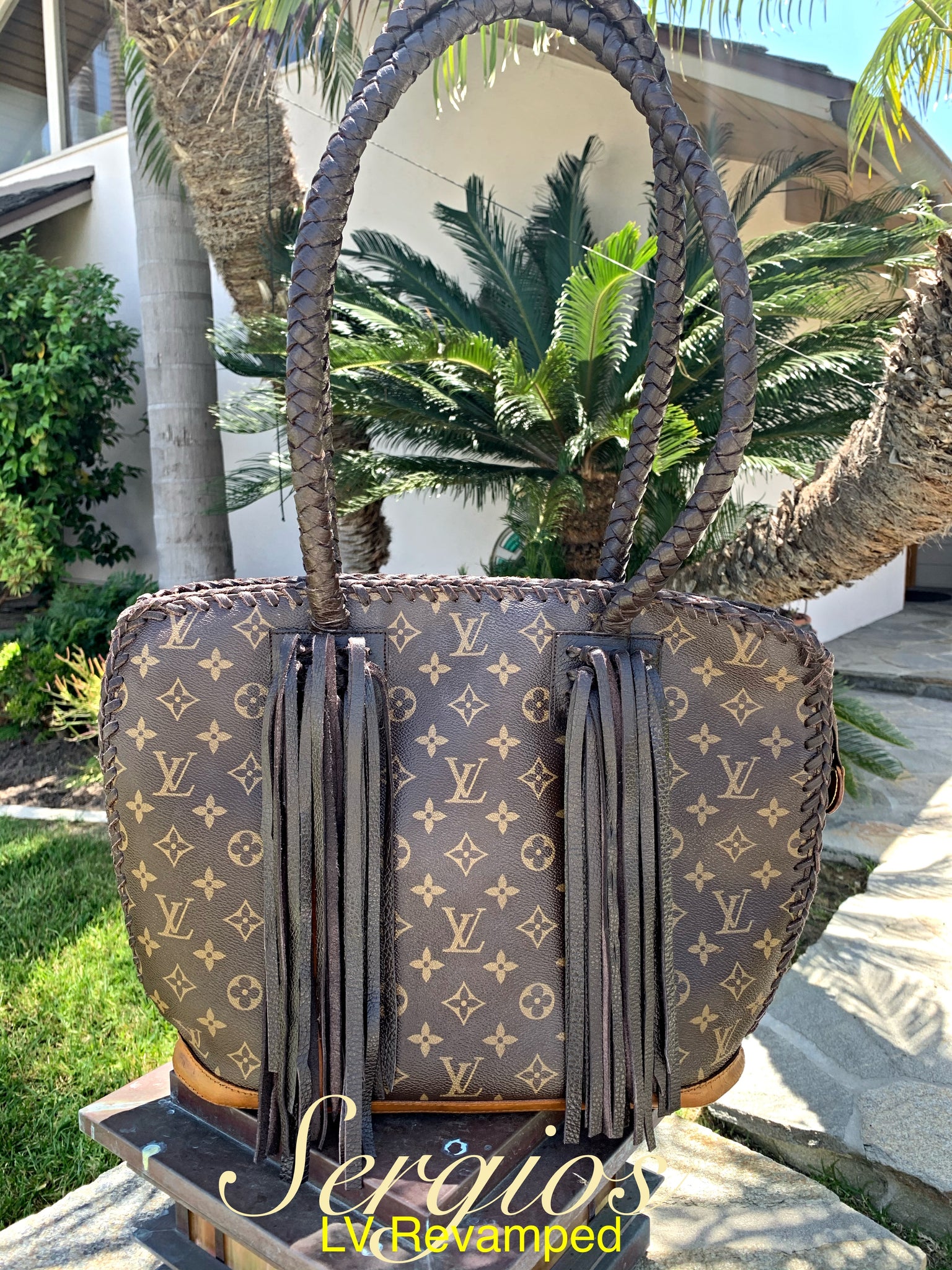 Louis Vuitton, 100 % authentic preowned and revamped by Sergios