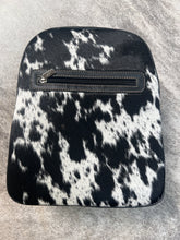 Load image into Gallery viewer, Cowhide backpack
