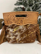 Load image into Gallery viewer, Tan and gold crossbody tote
