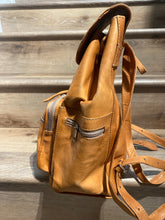Load image into Gallery viewer, Sergios Natural Leathers backpack
