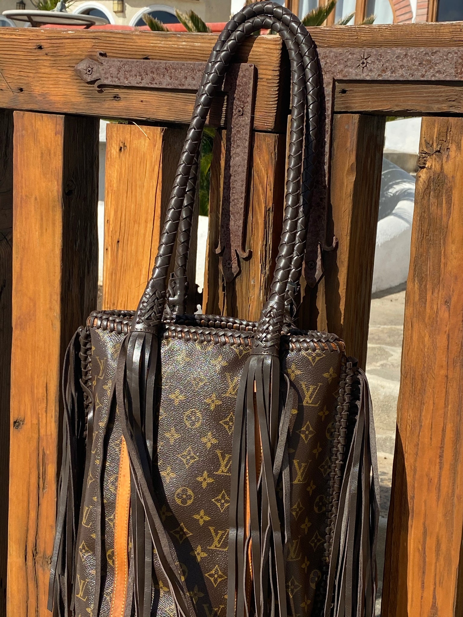 Louis Vuitton Bucket GM Shoulder Bag – Timeless Vintage Company